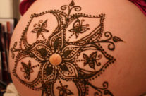 Henna pregnant belly 2